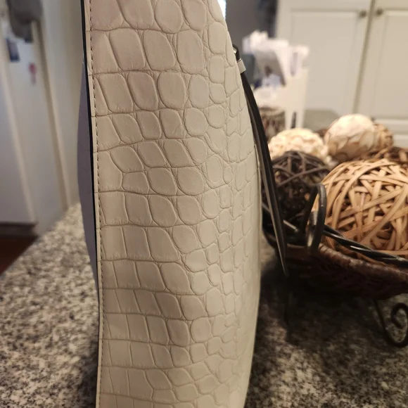 Calvin Klein NWOT Max Top Zip Hobo Shoulder Bag